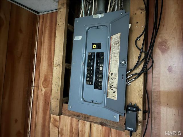 225 Sadonia Avenue, Hazelwood, MO 63135