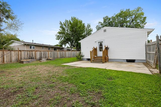 1130 5th St NE, Minot, ND 58703