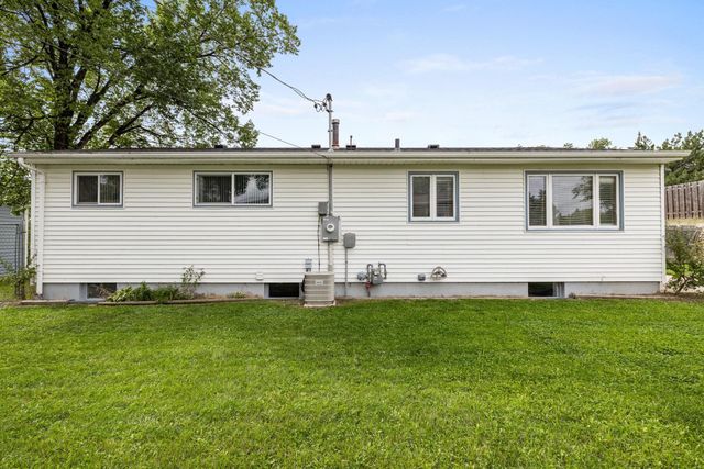 1130 5th St NE, Minot, ND 58703