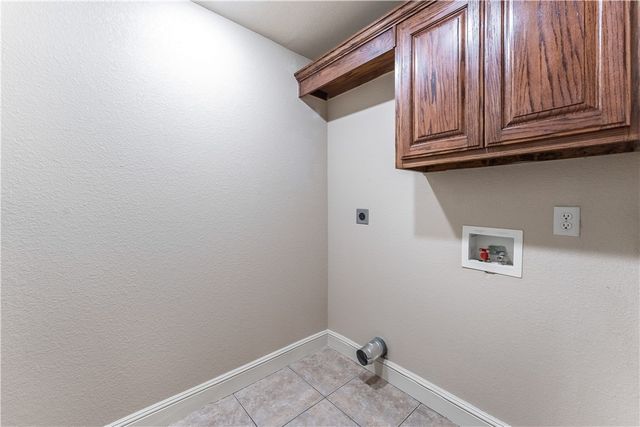 604 NW 17th Court, Bentonville, AR 72712