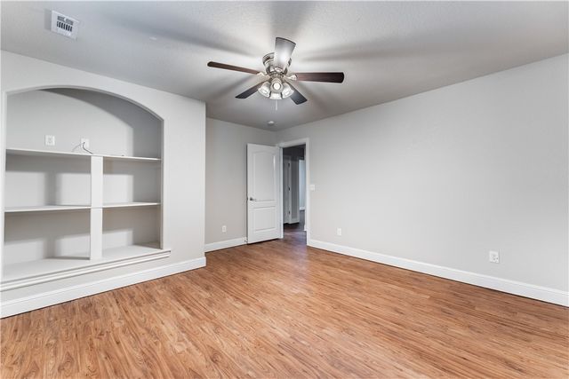 604 NW 17th Court, Bentonville, AR 72712