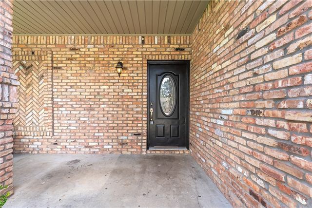 604 NW 17th Court, Bentonville, AR 72712