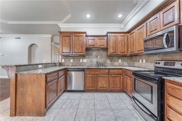 604 NW 17th Court, Bentonville, AR 72712