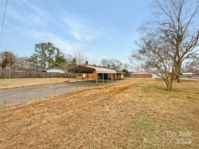 185 Crosswhite Lane, Statesville, NC 28625