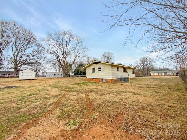 185 Crosswhite Lane, Statesville, NC 28625