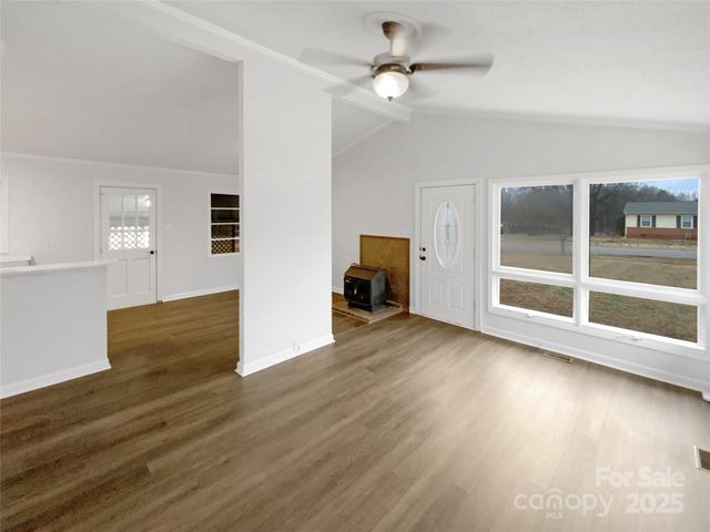 185 Crosswhite Lane, Statesville, NC 28625