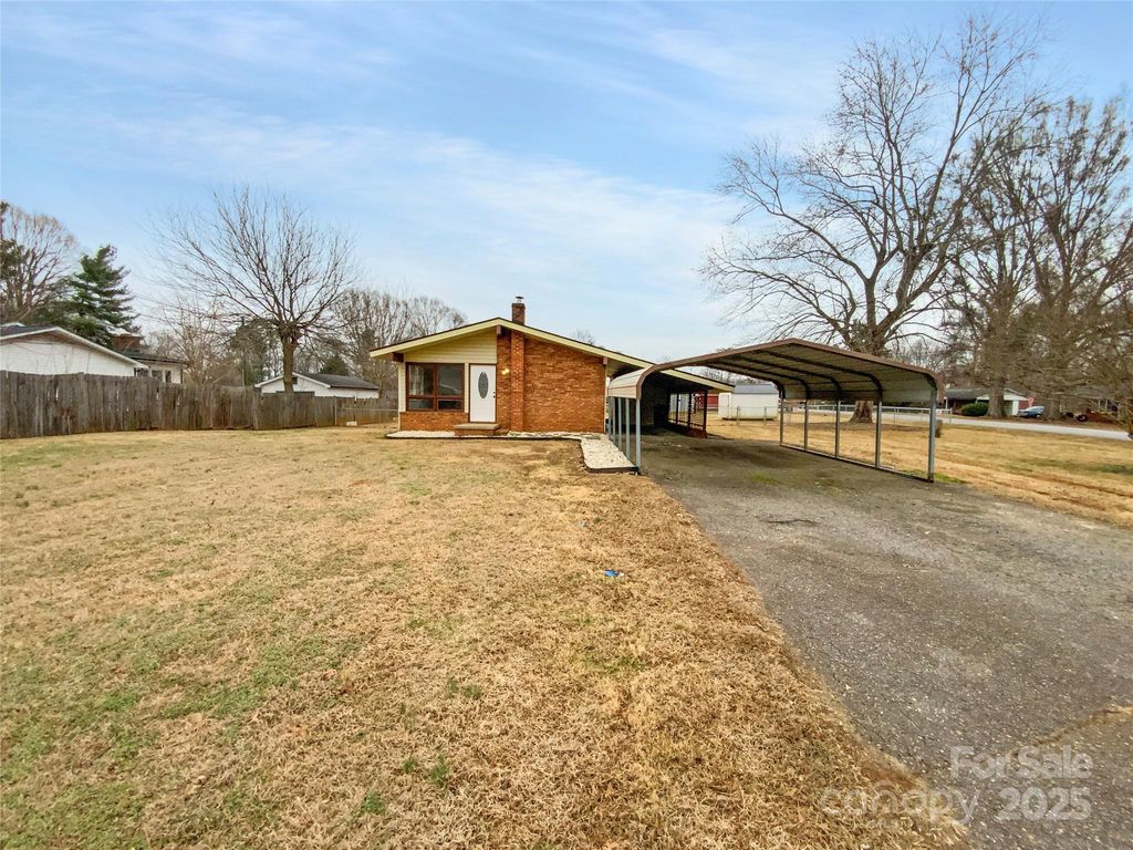 185 Crosswhite Lane, Statesville, NC 28625