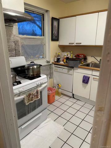 6739 150th Street 350B, Kew Garden Hills, NY 11367