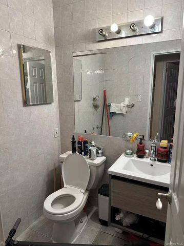 6739 150th Street 350B, Kew Garden Hills, NY 11367