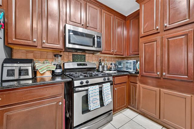 6822 Crystal Point Drive, Katy, TX 77449