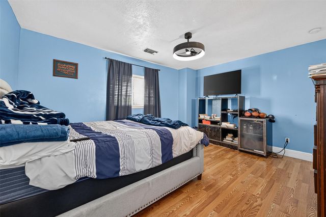 6822 Crystal Point Drive, Katy, TX 77449