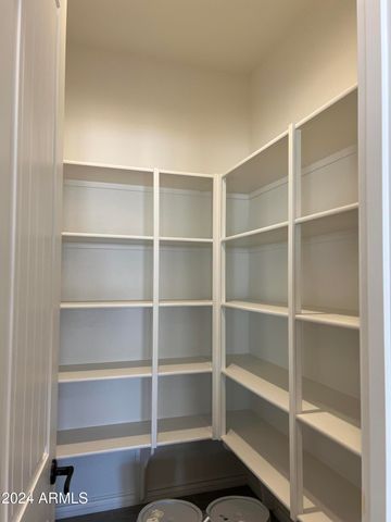 16068 W Questa Drive, Surprise, AZ 85387