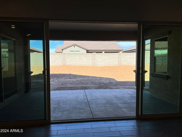 16068 W Questa Drive, Surprise, AZ 85387