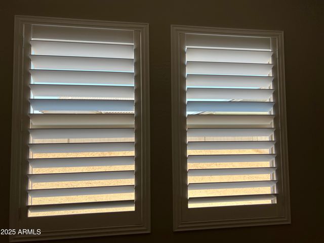 16068 W Questa Drive, Surprise, AZ 85387