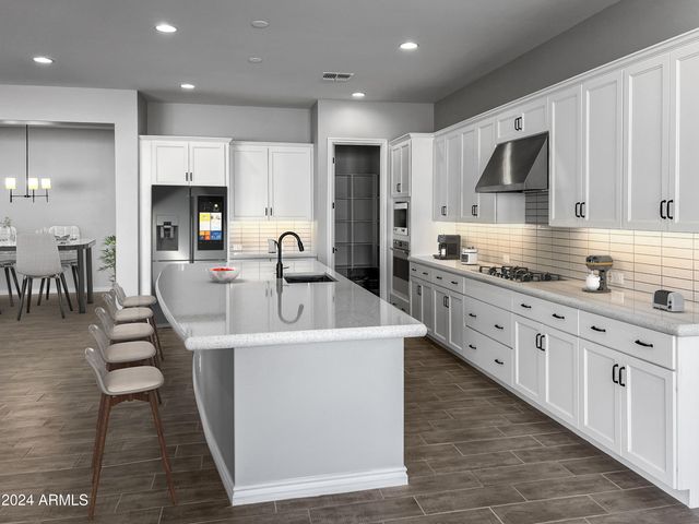 16068 W Questa Drive, Surprise, AZ 85387