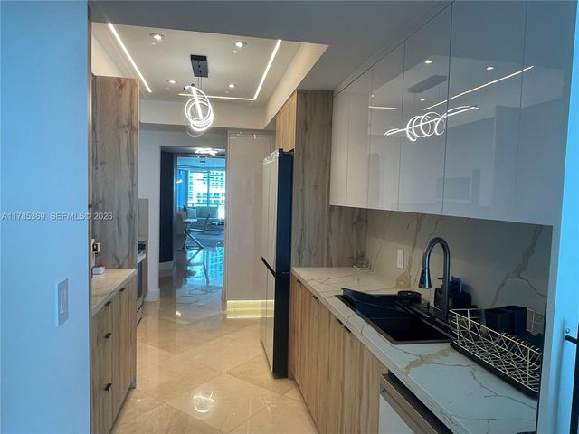 3101 S Ocean Drive 1707, Hollywood, FL 33019