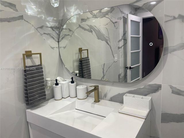 3101 S Ocean Drive 1707, Hollywood, FL 33019