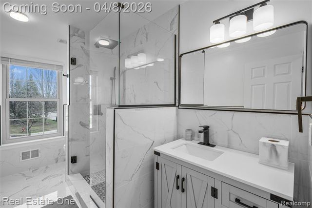 2590 Oakham Court, Canton, MI 48188