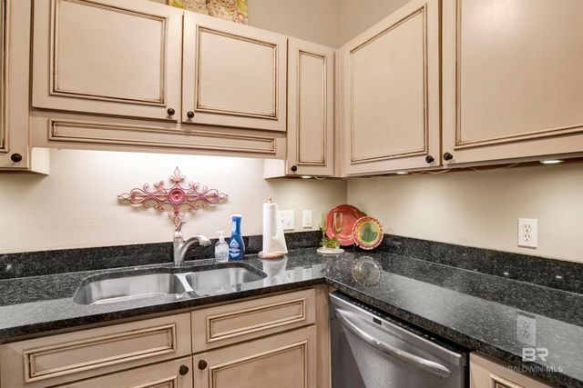 2200 2nd Street 304A, Gulf Shores, AL 36542