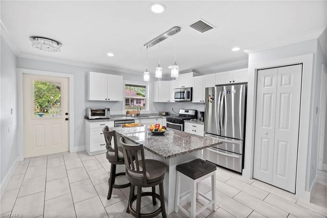 3740 13th AVE SW, Naples, FL 34117