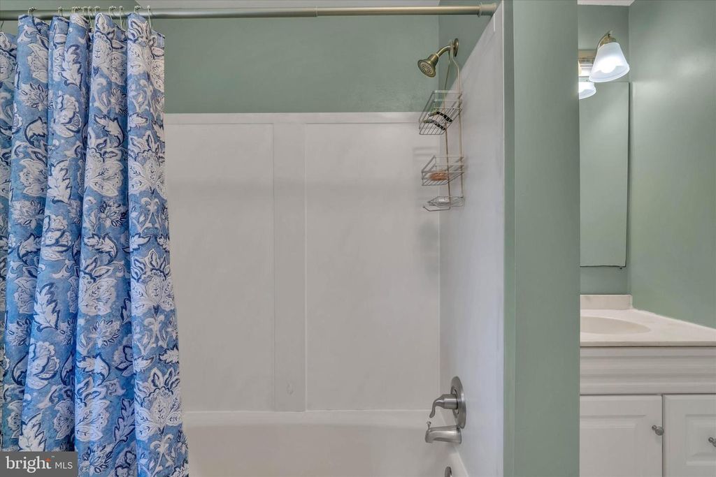 Image 31 of property listing at 319 SCHOOL LN, Linthicum Heights, MD 21090