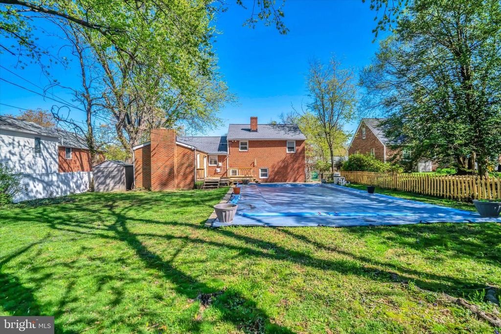 Image 40 of property listing at 319 SCHOOL LN, Linthicum Heights, MD 21090