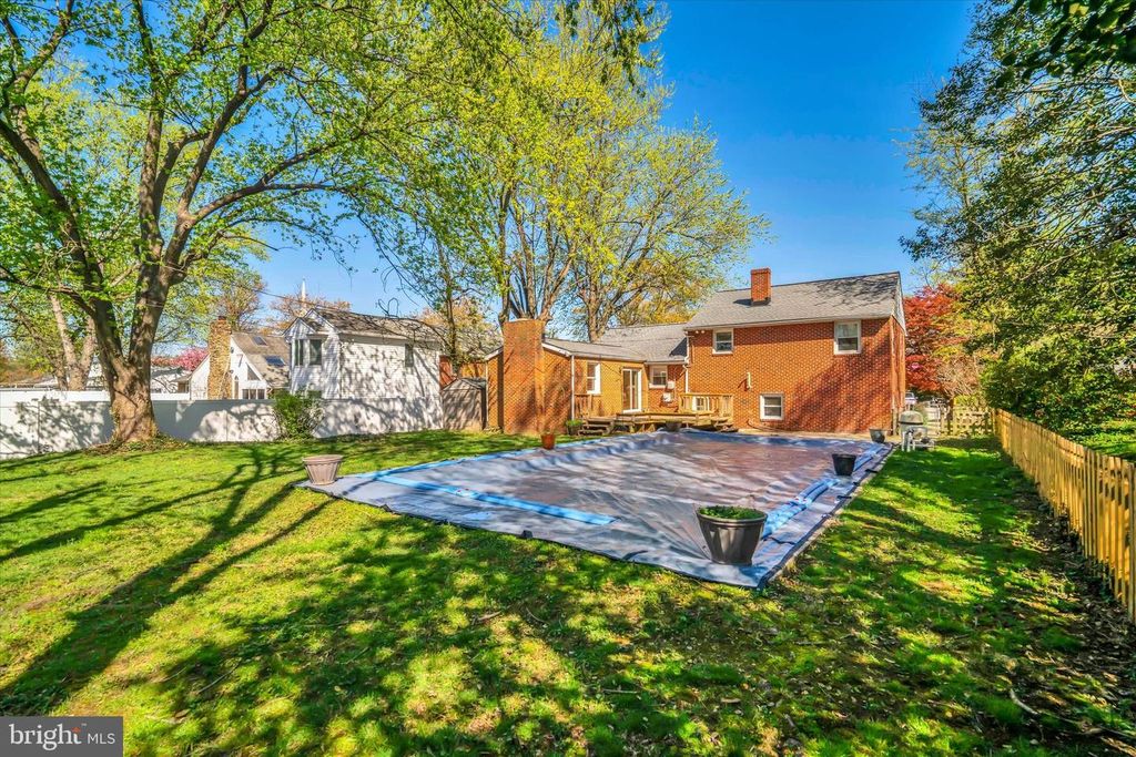 Image 41 of property listing at 319 SCHOOL LN, Linthicum Heights, MD 21090