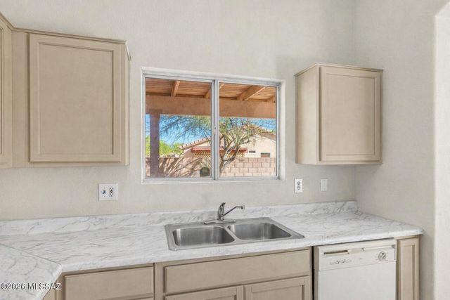 2202 W Burlwood Way, Tucson, AZ 85745