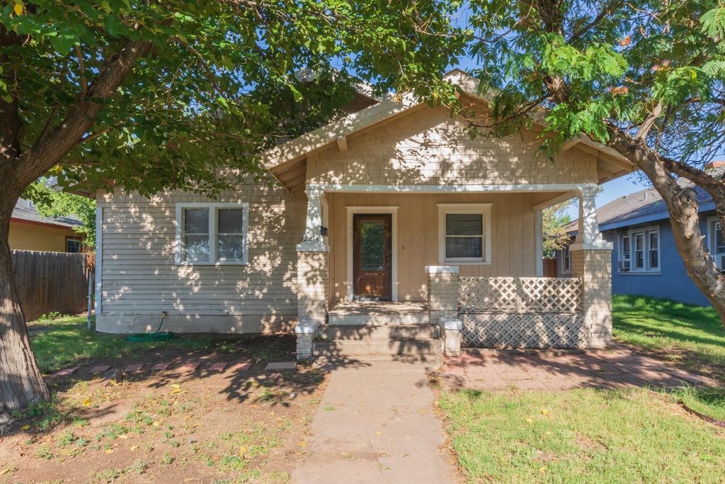 2214 S TAYLOR Street, Amarillo, TX 79109