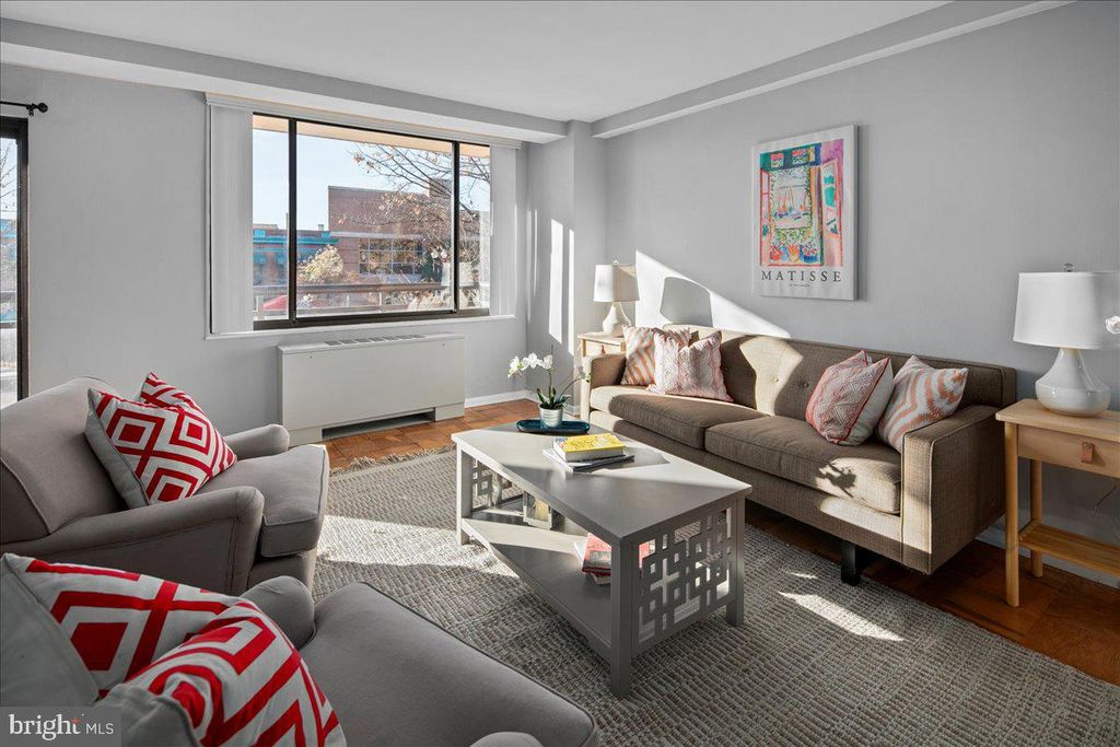 3315 WISCONSIN AVE NW #206, Washington, DC 20016