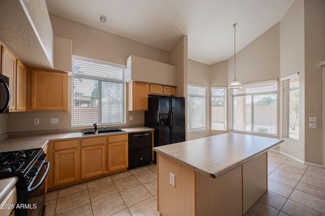 522 N KIMBERLEE Way, Chandler, AZ 85225