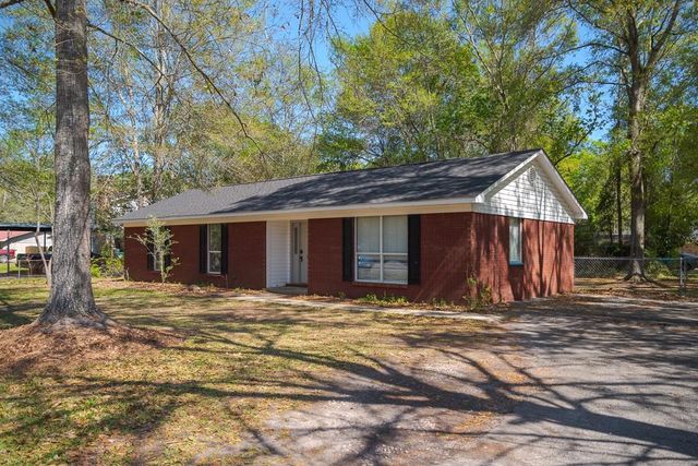 929 Joaneen Drive, Saraland, AL 36571