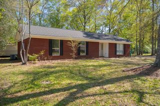 929 Joaneen Drive, Saraland, AL 36571