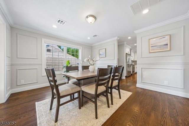 9 Burnet Hill Rd, Livingston Twp., NJ 07039