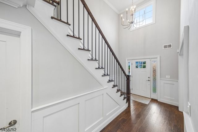 9 Burnet Hill Rd, Livingston Twp., NJ 07039
