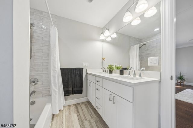 9 Burnet Hill Rd, Livingston Twp., NJ 07039