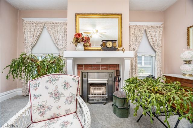 419 Williams Avenue, Williamstown, WV 26187