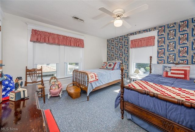 419 Williams Avenue, Williamstown, WV 26187