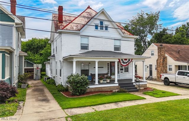 419 Williams Avenue, Williamstown, WV 26187