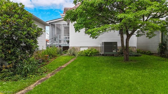 419 Williams Avenue, Williamstown, WV 26187