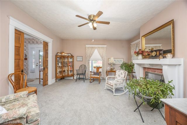 419 Williams Avenue, Williamstown, WV 26187