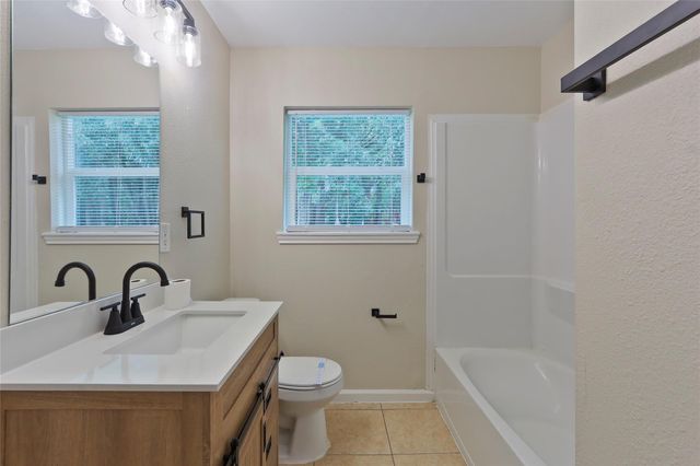 102 S 5th Street, Alvin, TX 77511