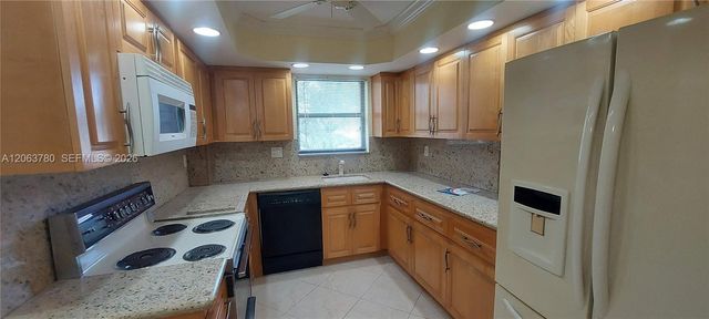 1900 Diana Dr 3A, Hallandale Beach, FL 33009