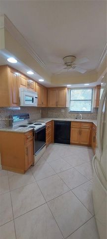 1900 Diana Dr 3A, Hallandale Beach, FL 33009