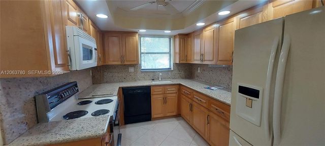 1900 Diana Dr 3A, Hallandale Beach, FL 33009