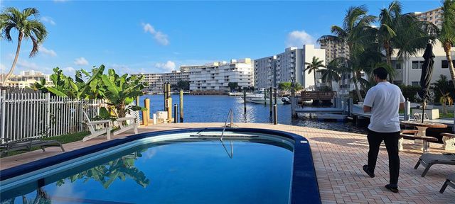 1900 Diana Dr 3A, Hallandale Beach, FL 33009