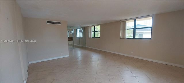 1900 Diana Dr 3A, Hallandale Beach, FL 33009