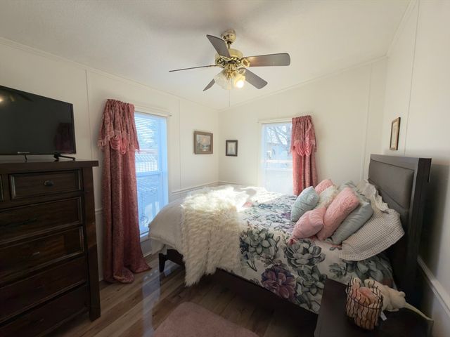 16 Mobile Home Way, Springfield, MA 01119