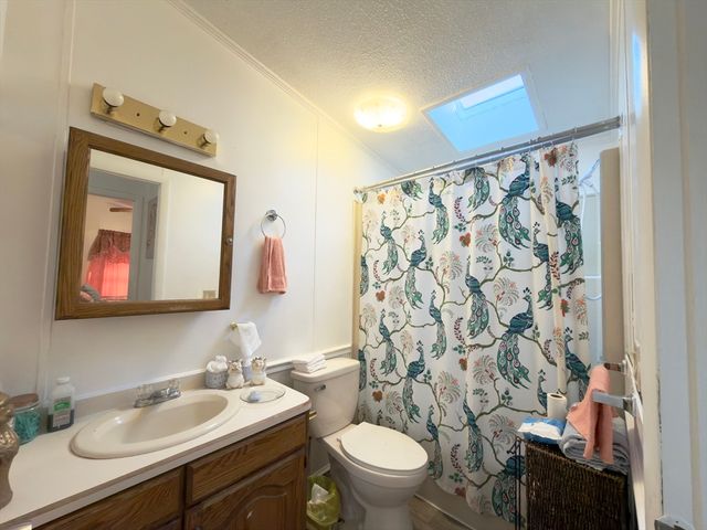 16 Mobile Home Way, Springfield, MA 01119