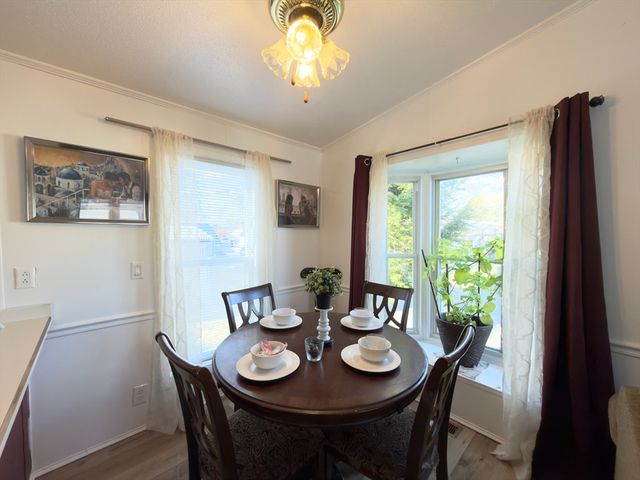 16 Mobile Home Way, Springfield, MA 01119